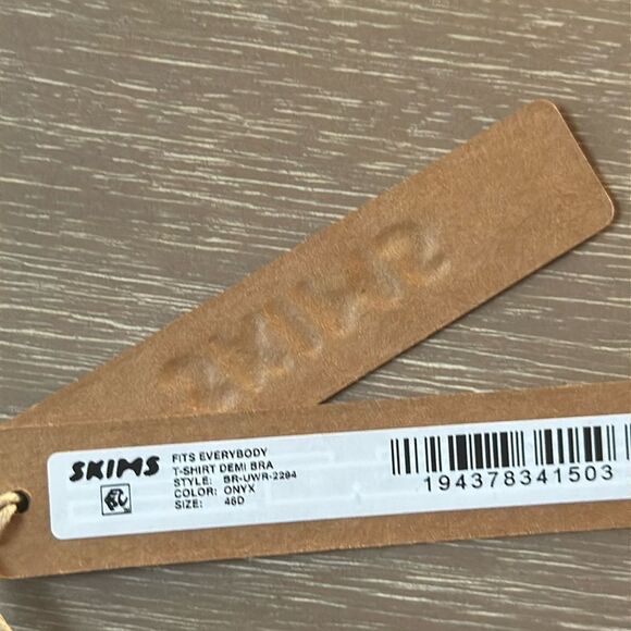 SKIMS FITS EVERYBODY T-SHIRT BRA BLACK 46D NWT - Picture 8 of 8